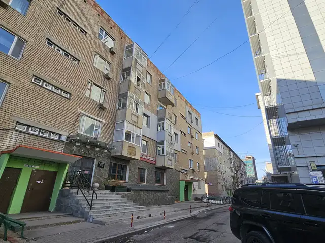 Бгд төмөр замд гал тогоо тусдаа 3 өрөө 90мкв, Улаанбаатар — Баянгол — Төмөр зам