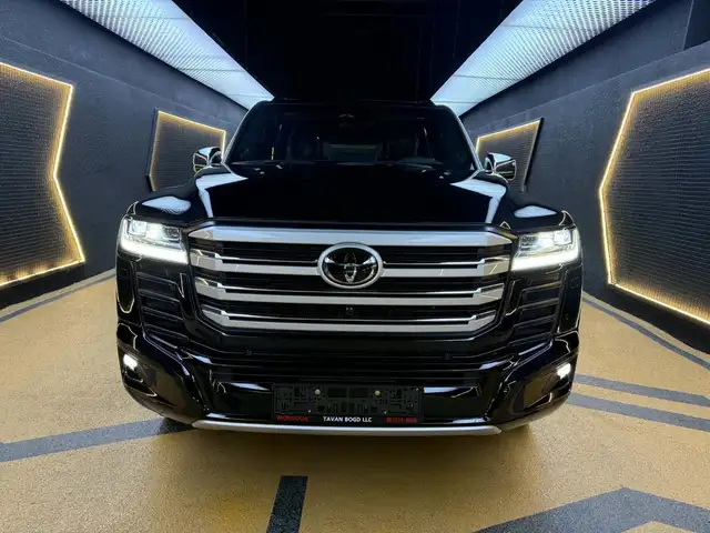 Toyota Land Cruiser 300