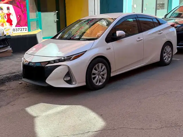 Toyota Prius PRIME 52