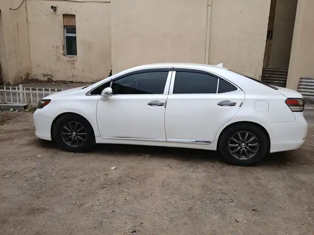 Lexus HS