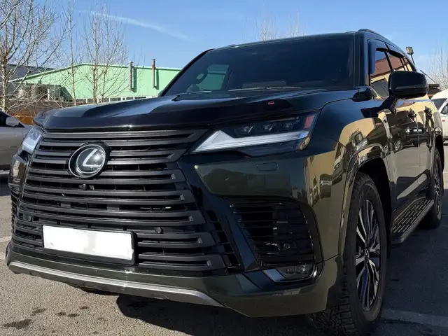 Lexus LX 600