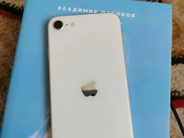 Apple iPhone SE, 128 gb, Улаанбаатар — Баянгол — 3, 4 хороолол