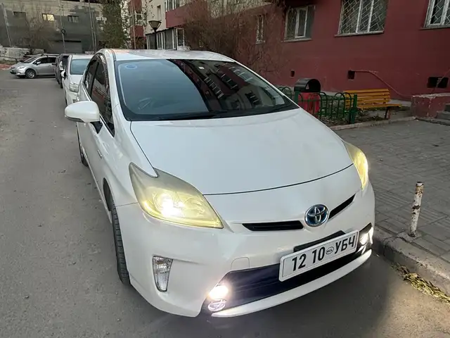 Toyota Prius 30