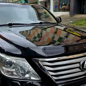 Lexus LX 570