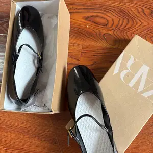 Zara balerina sz39, Улаанбаатар — Баянзүрх — Офицер