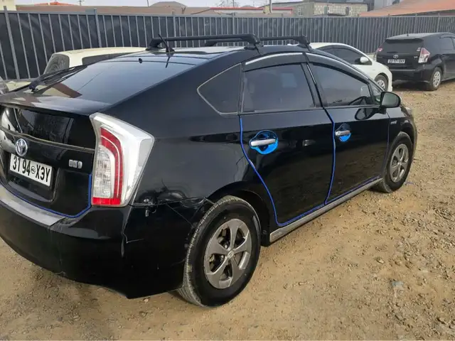 Toyota Prius 30