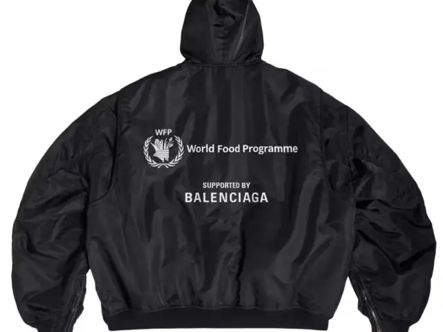 Balenciaga bomber, Улаанбаатар — Сүхбаатар — 9-р хороо