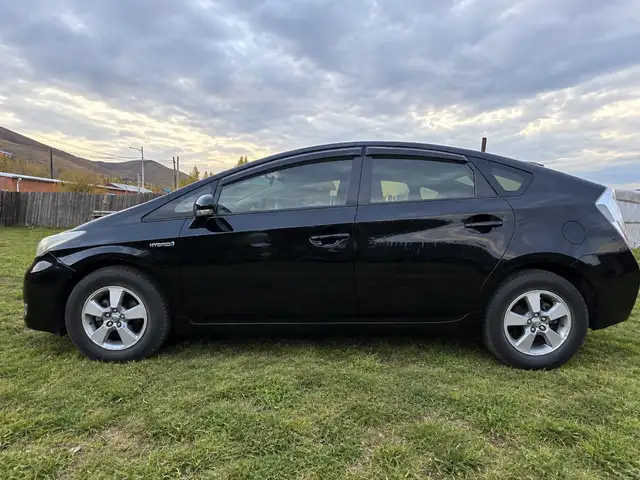Toyota Prius 30