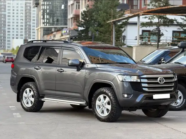 Toyota Land Cruiser 300