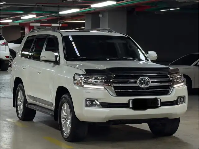 Toyota Land Cruiser 200
