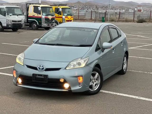 Toyota Prius 30