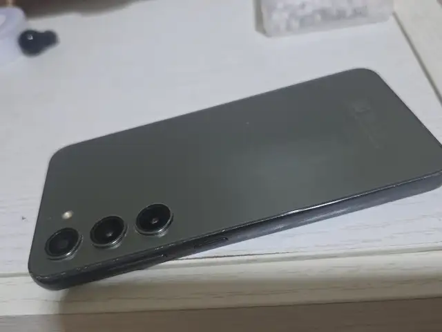 Samsung s23, Улаанбаатар — Хан-Уул — 19-р хороо