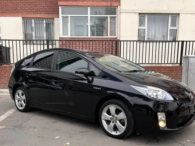 Toyota Prius 30