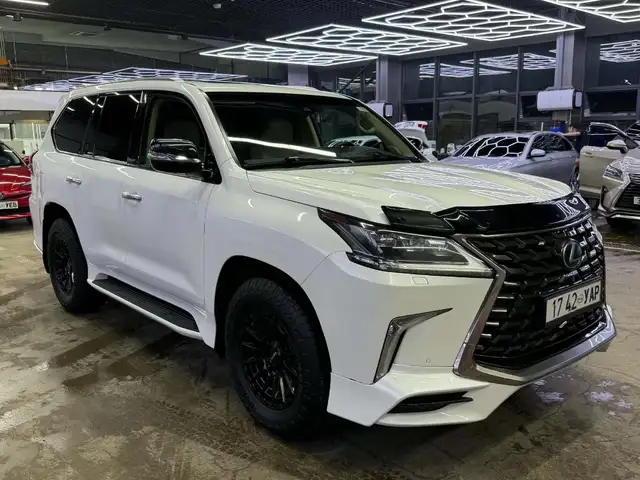 Lexus LX 570