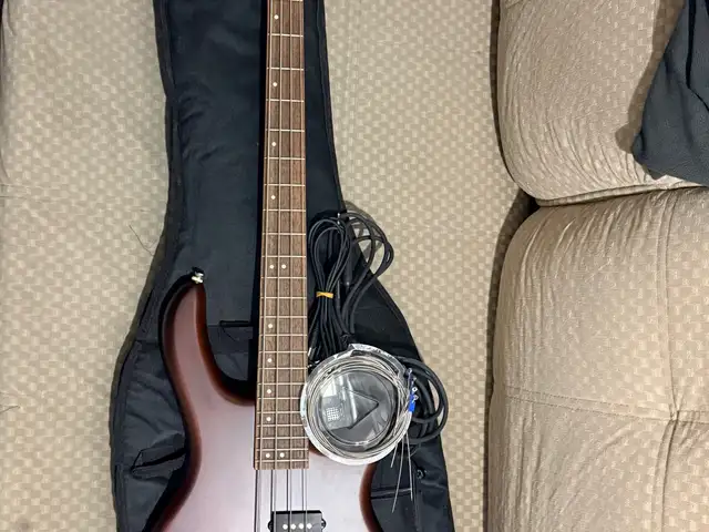 Bass guitar, Улаанбаатар — Баянзүрх — Бөхийн Өргөө