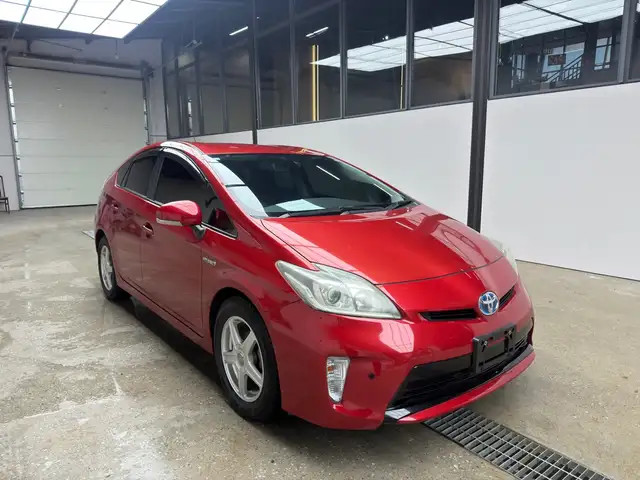 Toyota Prius 30