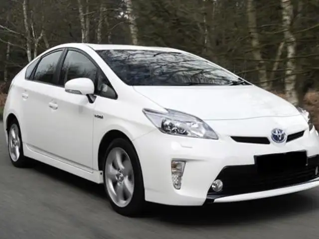 Toyota Prius 30