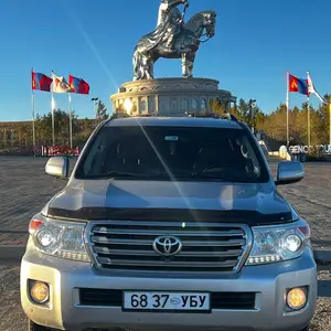Toyota Land Cruiser 200