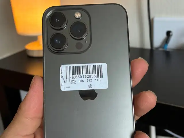 Apple iPhone 15 Pro, 128 gb, Black Titanium, Улаанбаатар — Хан-Уул — 19-р хороолол