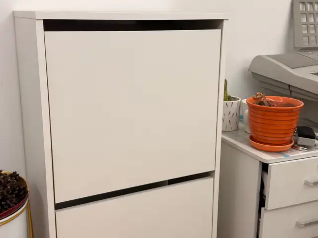 Ikea гутлын шүүгээ, Улаанбаатар — Сүхбаатар — 1-р хороо
