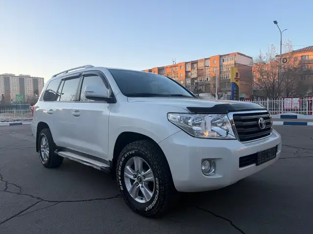 Toyota Land Cruiser 200