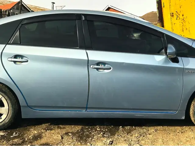 Toyota Prius 30