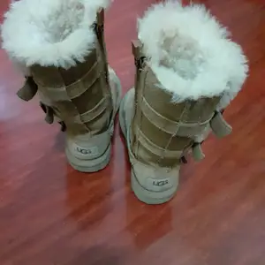 Ugg өвлийн гутал, Улаанбаатар — Баянзүрх — Сансар