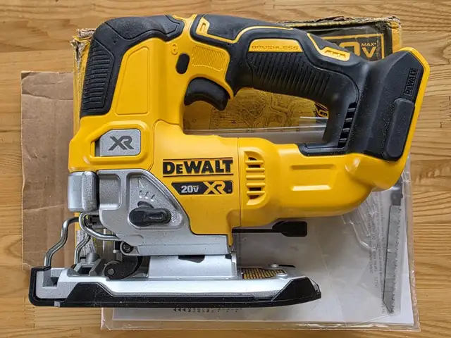 Dewalt XT BRUSHLESS DC334B, Улаанбаатар — Хан-Уул — 11-р хороо