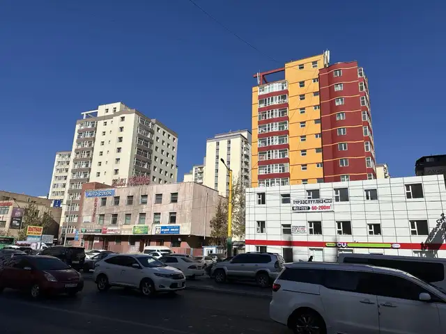 Хүнсний 4-р дэлгүүрийн хойно төв зам дээр 100мкв талбай, Улаанбаатар — Сүхбаатар — 9-р хороо
