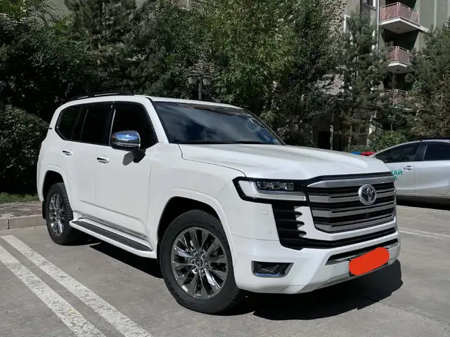Toyota Land Cruiser 300