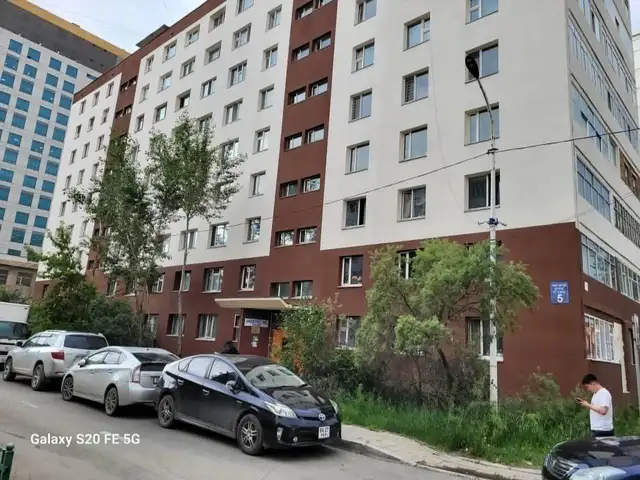 Тэнгис кино театрын баруун талд гал тогоо тусдаа 3 өрөө 72m2, Улаанбаатар — Чингэлтэй — Тэнгис кино театр