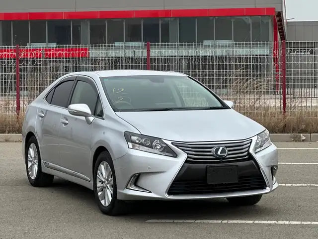 Lexus HS