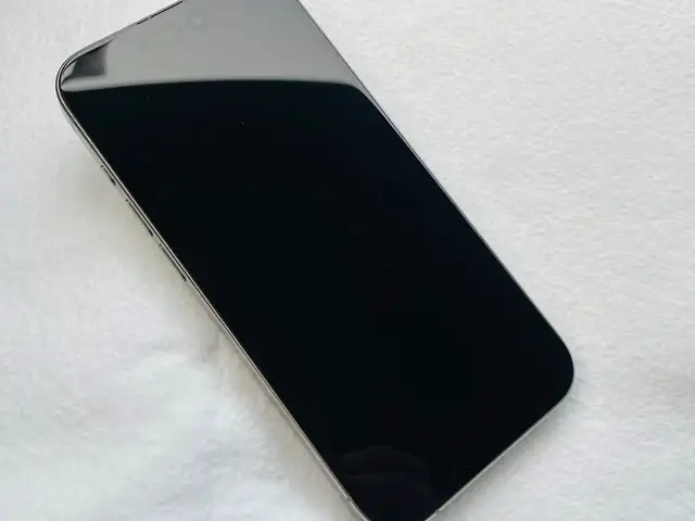 Apple iPhone 15 Pro Max, 256 gb, Natural Titanium, Улаанбаатар — Чингэлтэй — 32 тойрог