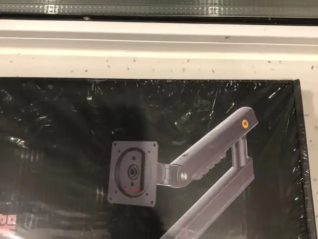 Monitor arm, Улаанбаатар — Хан-Уул — 4-р хороо