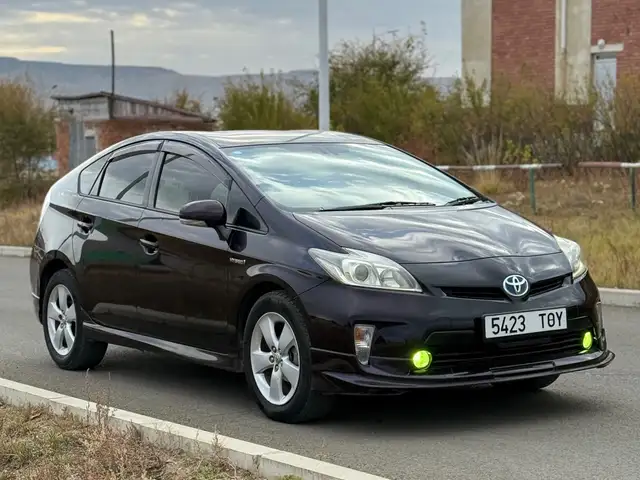 Toyota Prius 30