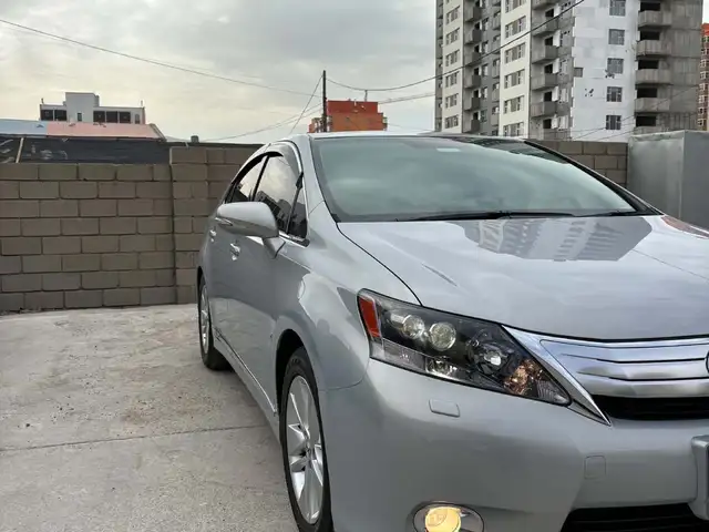 Lexus HS
