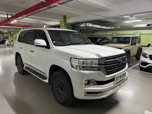Toyota Land Cruiser 200