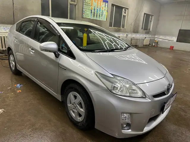 Toyota Prius 30