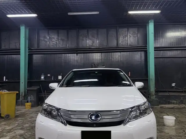 Lexus HS