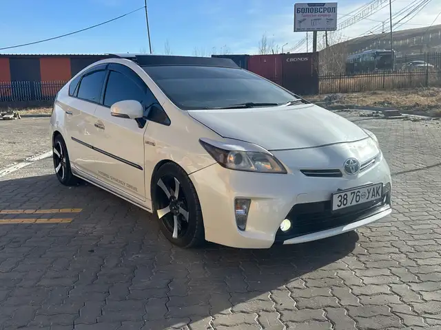 Toyota Prius 30