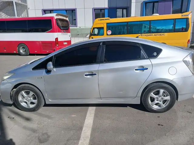 Toyota Prius 30
