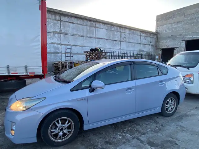 Toyota Prius 30