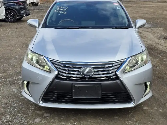 Lexus HS