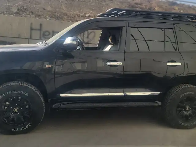 Toyota Land Cruiser 200