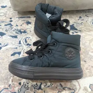 Americaas irsen converse gutal, Улаанбаатар — Баянгол — 3, 4 хороолол