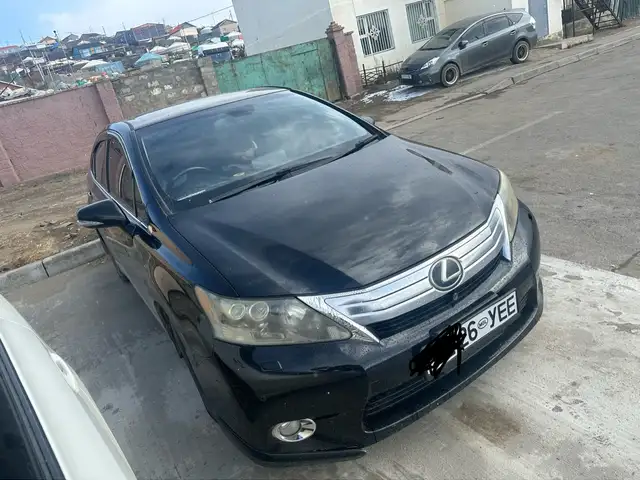 Lexus HS