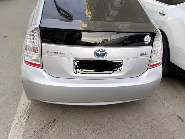 Toyota Prius 30