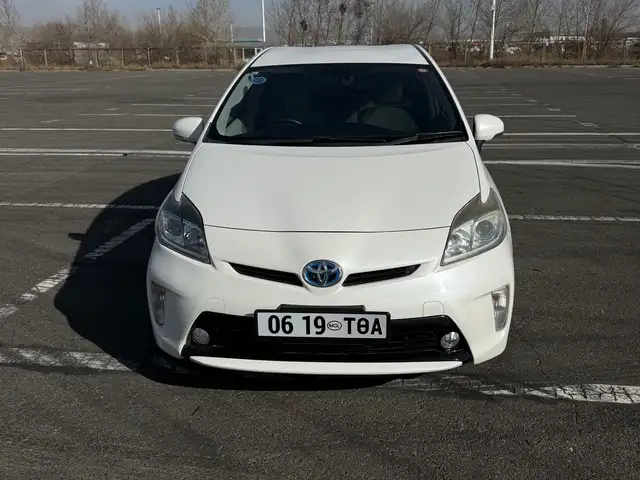 Toyota Prius 30