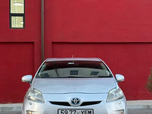 Toyota Prius 30
