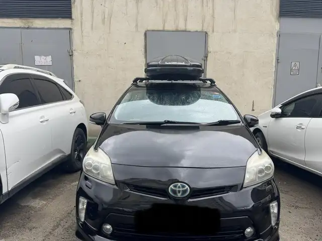 Toyota Prius 30